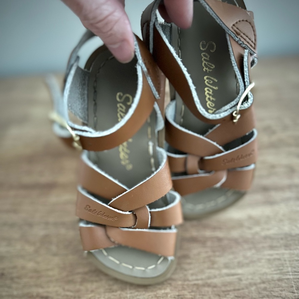 SALT-WATER 
Original Leather Cross Strapped Waterproof Sandals | Camel Toddler